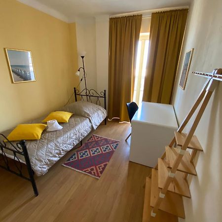 Chambre Privative Tolosa Esterno foto
